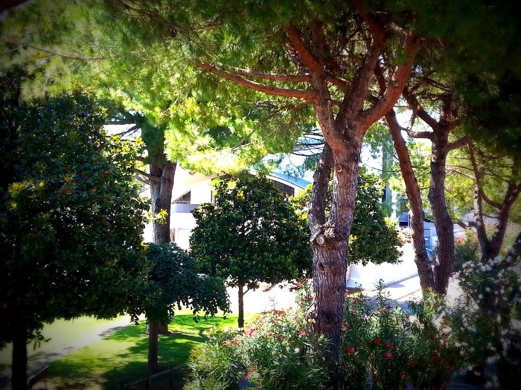 Hotel Zen Lignano Sabbiadoro Buitenkant foto