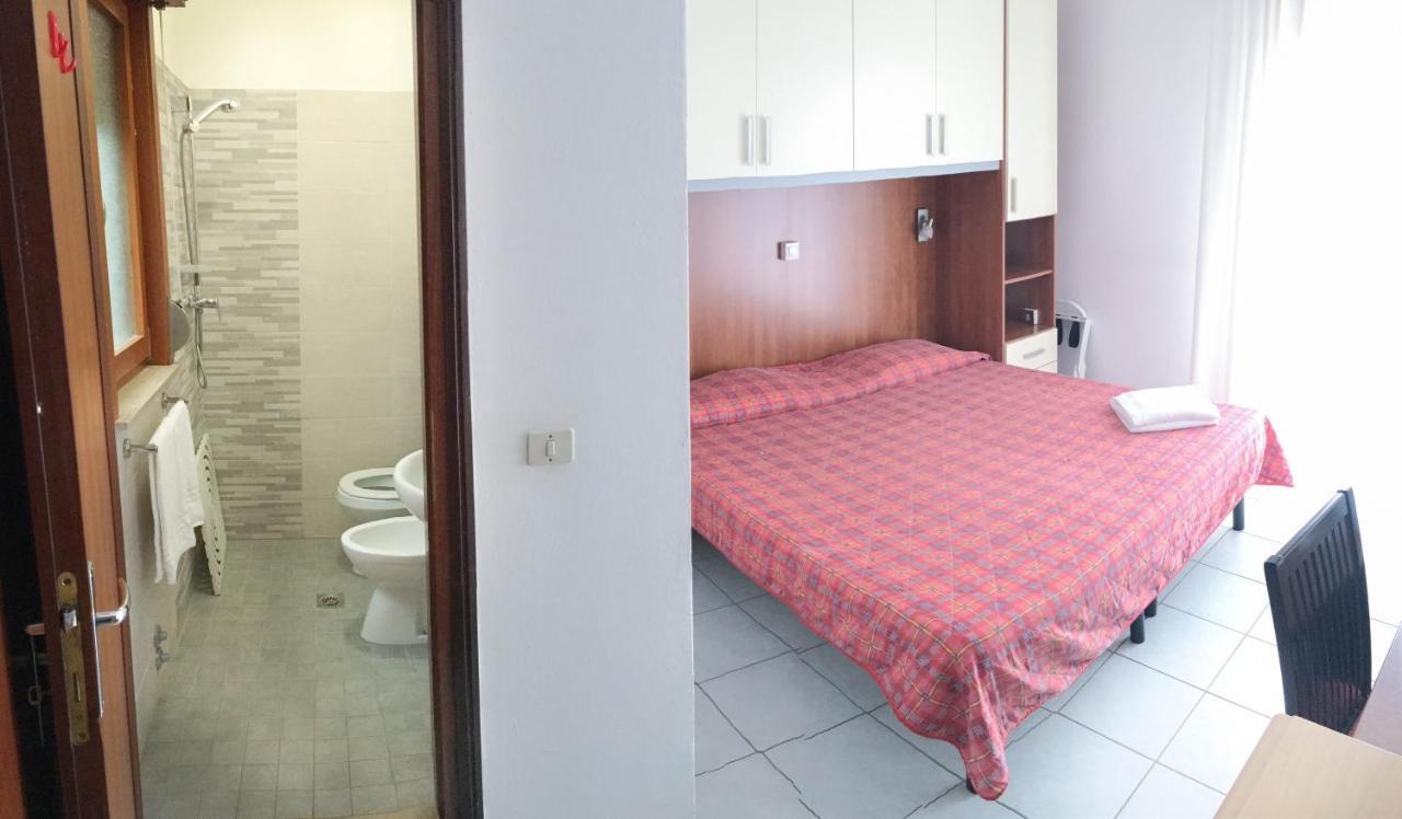 Hotel Zen Lignano Sabbiadoro Buitenkant foto