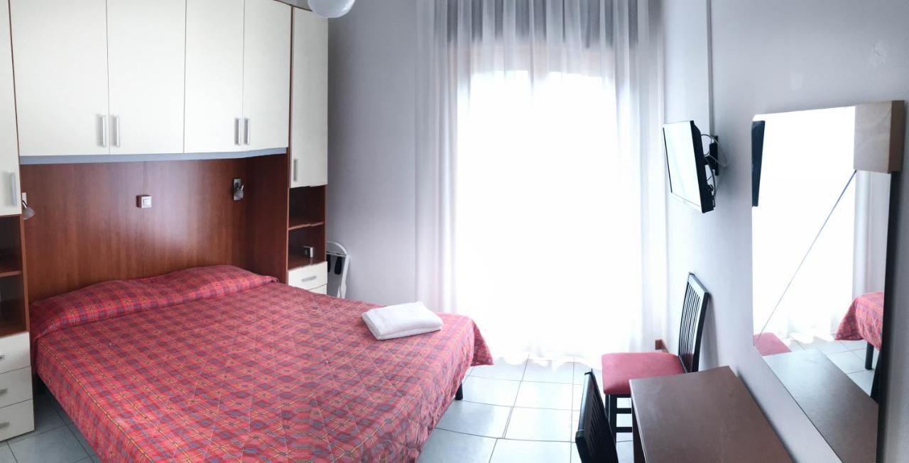 Hotel Zen Lignano Sabbiadoro Buitenkant foto