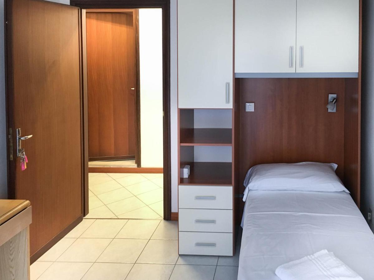 Hotel Zen Lignano Sabbiadoro Buitenkant foto